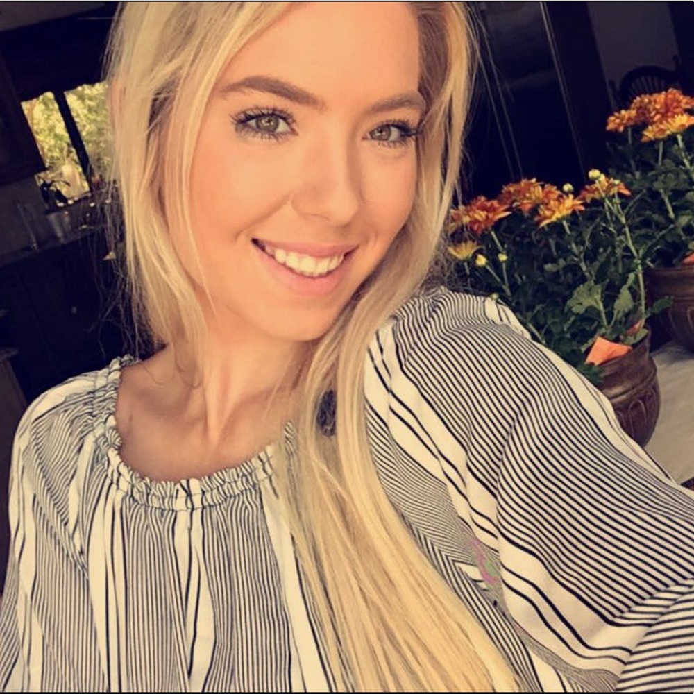 Meet your Posher, Kayla